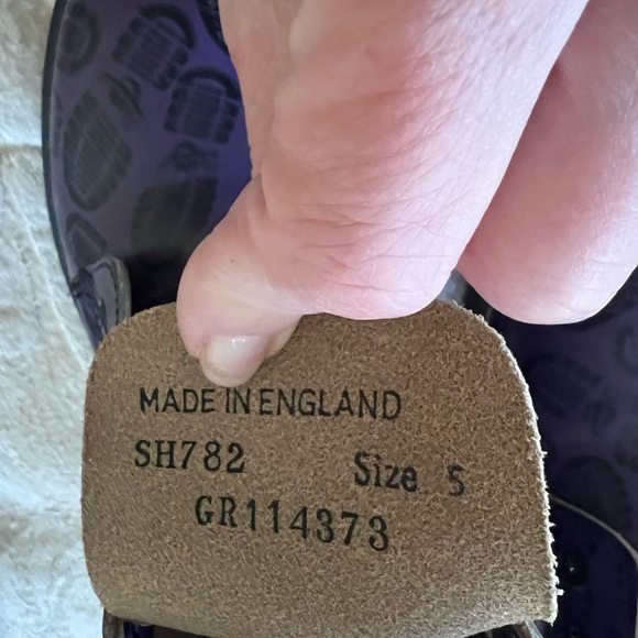 Purple sole pattern Doc Martens size 5 but women’s size 7 - Picture 3 of 4
